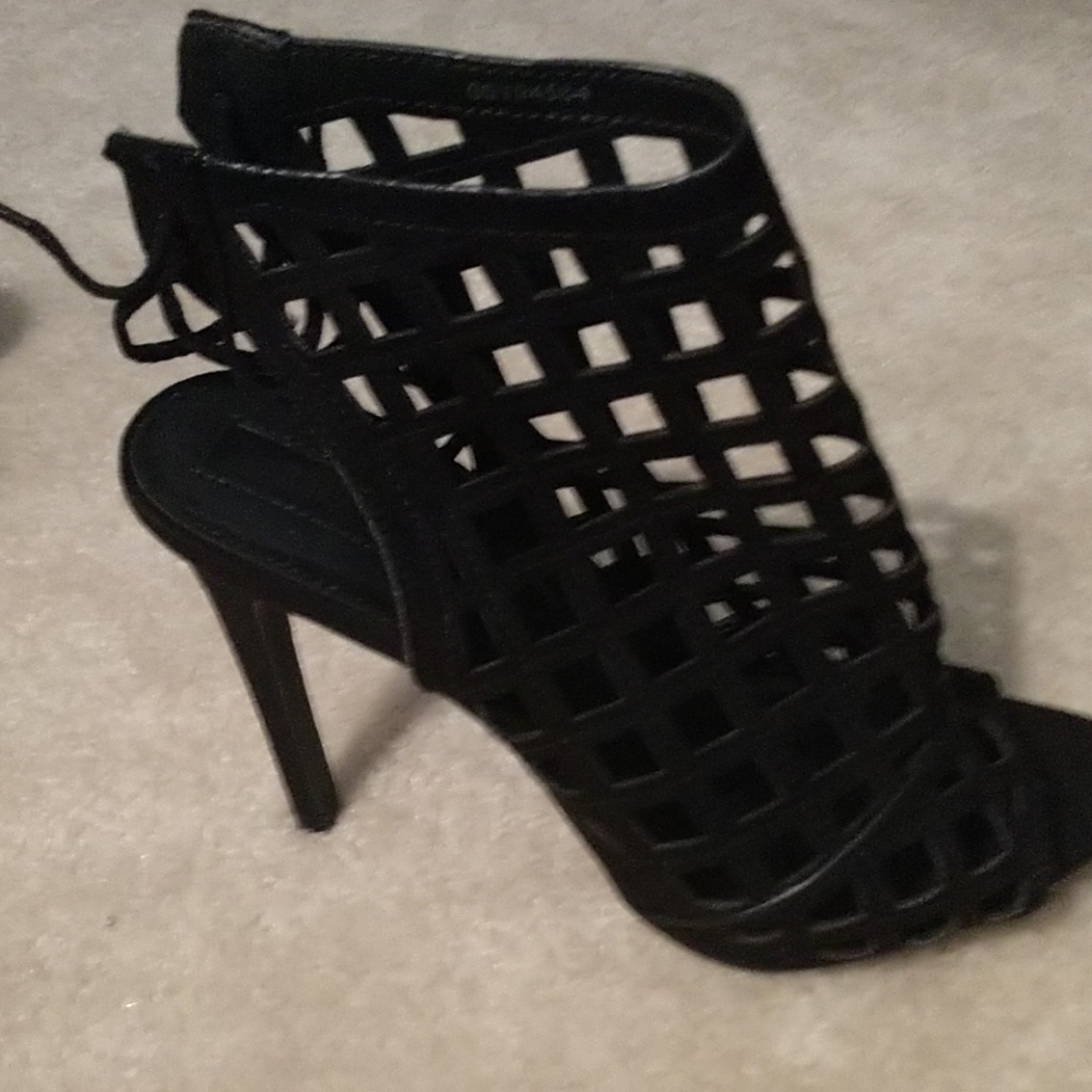 Shoes - Picture 2 of 2
